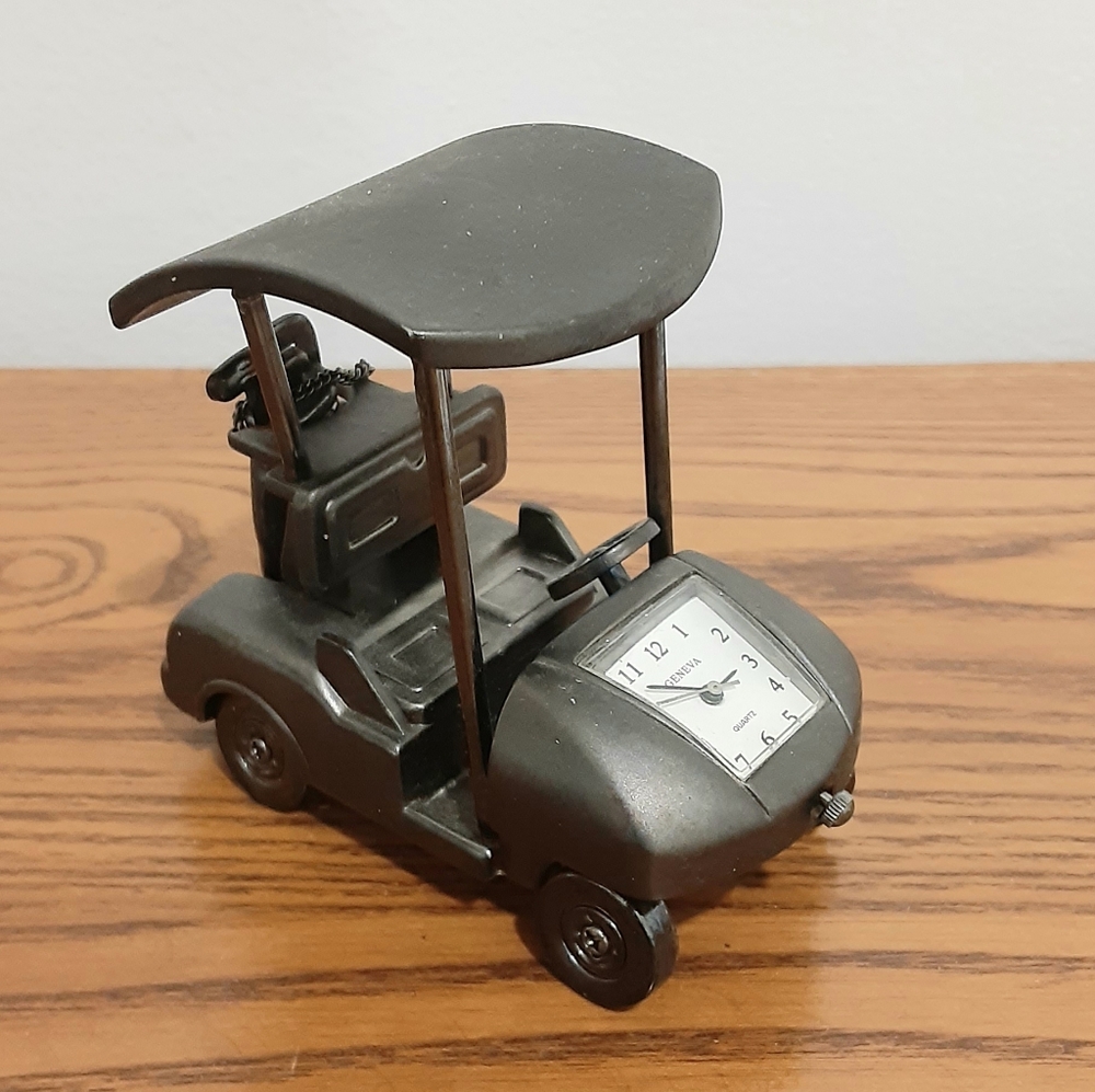 Vintage Cute Miniature Golf Cart Clock Decor